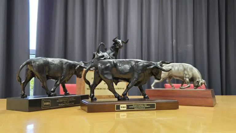 Award recipients receive a distinctive bronze bull sculpture, crafted by artist Wally Shoop—symbolising the strength and enduring spirit of Toro’s partnerships.