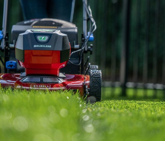 TORO Toro Personal Pace Pull Start Lawn Mower Parkland Lawn