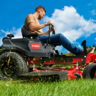 Toro Titan - Ride on mower