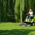 Grillo FD220R Grass-Collection Ride-on Mower in grassy