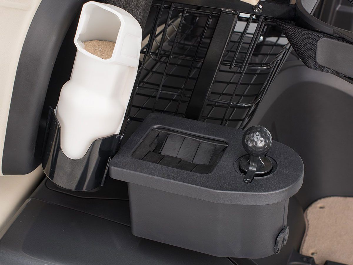 GCA-JW131-01_B Close-up of dual chamber golf club and ball washer with T-style drain plug and separate compartments