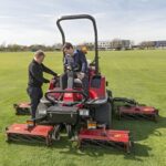 ReelMaster T4240 02750 action 2